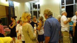 Cela n'empêche pas les discussions sérieuses
