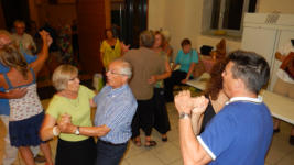 Et tout le monde danse
