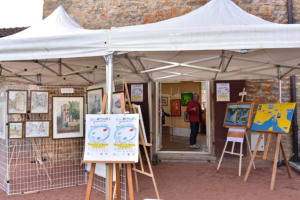 Finalement tous les tableaux ont trouvé leur place